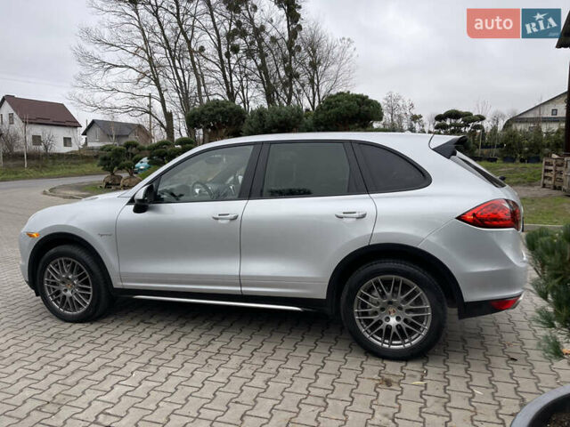 Серый Порше Каен, объемом двигателя 3 л и пробегом 182 тыс. км за 17999 $, фото 13 на Automoto.ua