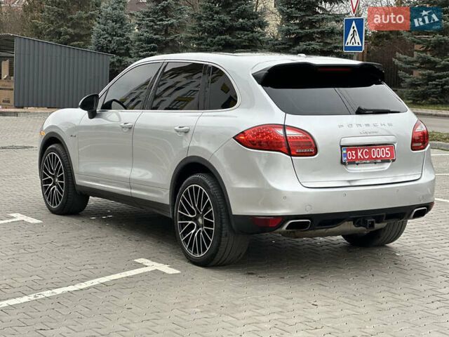 Серый Порше Каен, объемом двигателя 0 л и пробегом 342 тыс. км за 17999 $, фото 8 на Automoto.ua