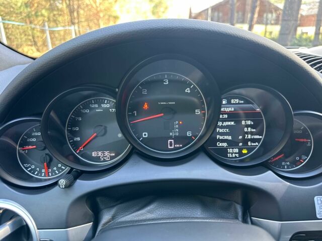 Сірий Порше Cayenne, об'ємом двигуна 3 л та пробігом 187 тис. км за 25300 $, фото 13 на Automoto.ua