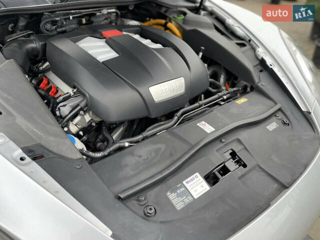 Серый Порше Каен, объемом двигателя 3 л и пробегом 182 тыс. км за 17999 $, фото 34 на Automoto.ua