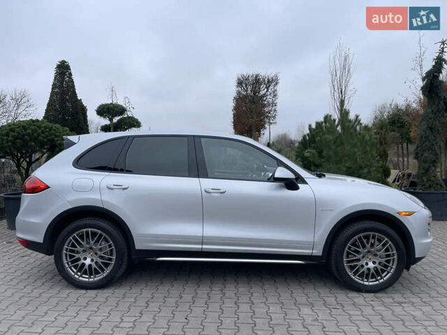 Серый Порше Каен, объемом двигателя 3 л и пробегом 182 тыс. км за 17999 $, фото 3 на Automoto.ua