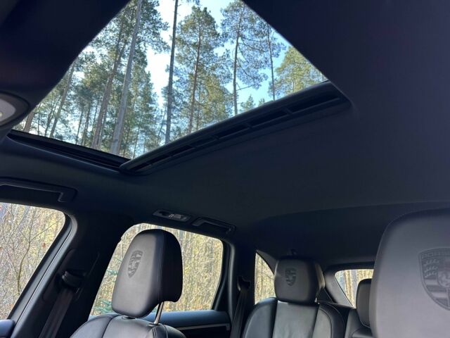 Сірий Порше Cayenne, об'ємом двигуна 3 л та пробігом 187 тис. км за 25300 $, фото 15 на Automoto.ua
