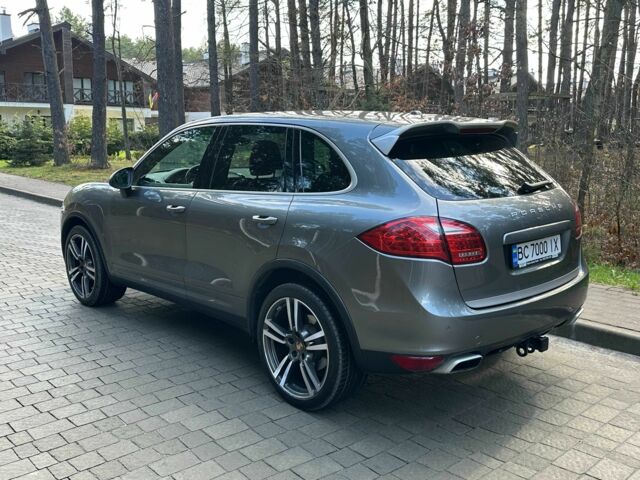 Сірий Порше Cayenne, об'ємом двигуна 3 л та пробігом 187 тис. км за 25300 $, фото 2 на Automoto.ua