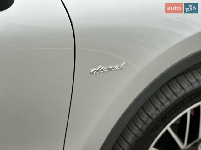 Серый Порше Каен, объемом двигателя 0 л и пробегом 342 тыс. км за 17999 $, фото 12 на Automoto.ua