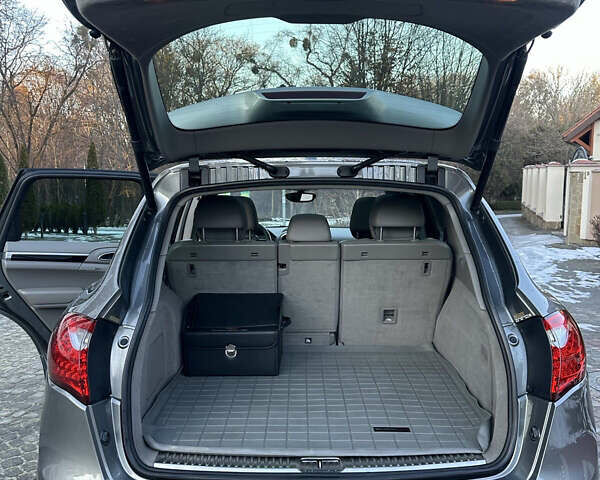 Серый Порше Каен, объемом двигателя 2.97 л и пробегом 220 тыс. км за 29300 $, фото 10 на Automoto.ua