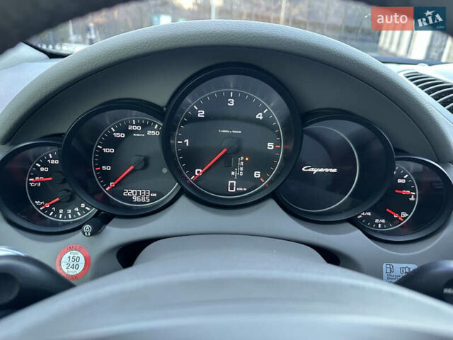 Серый Порше Каен, объемом двигателя 2.97 л и пробегом 220 тыс. км за 29300 $, фото 12 на Automoto.ua