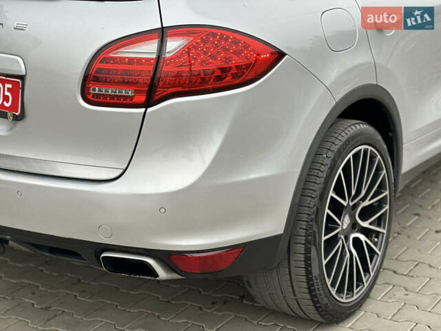 Серый Порше Каен, объемом двигателя 0 л и пробегом 342 тыс. км за 17999 $, фото 10 на Automoto.ua