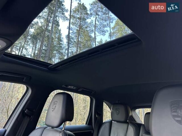 Серый Порше Каен, объемом двигателя 3 л и пробегом 183 тыс. км за 25300 $, фото 17 на Automoto.ua