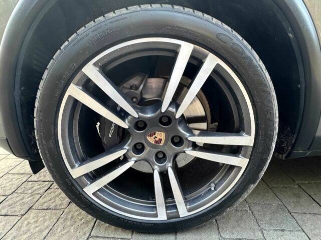 Сірий Порше Cayenne, об'ємом двигуна 3 л та пробігом 187 тис. км за 25300 $, фото 9 на Automoto.ua
