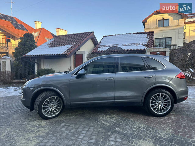 Серый Порше Каен, объемом двигателя 2.97 л и пробегом 220 тыс. км за 29300 $, фото 4 на Automoto.ua