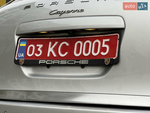 Серый Порше Каен, объемом двигателя 0 л и пробегом 342 тыс. км за 17999 $, фото 11 на Automoto.ua