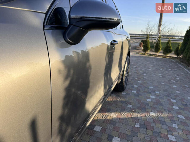 Серый Порше Каен, объемом двигателя 2.97 л и пробегом 277 тыс. км за 29000 $, фото 12 на Automoto.ua