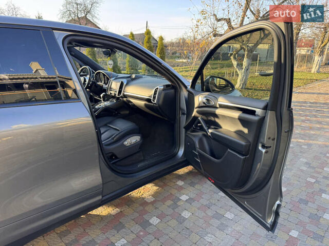 Серый Порше Каен, объемом двигателя 2.97 л и пробегом 277 тыс. км за 29000 $, фото 18 на Automoto.ua