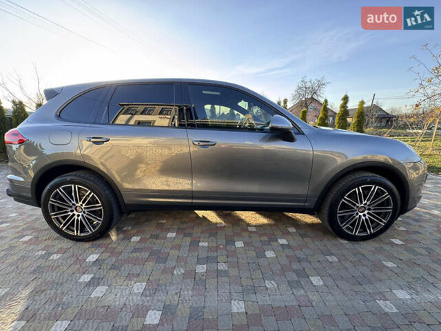 Серый Порше Каен, объемом двигателя 2.97 л и пробегом 277 тыс. км за 29000 $, фото 3 на Automoto.ua