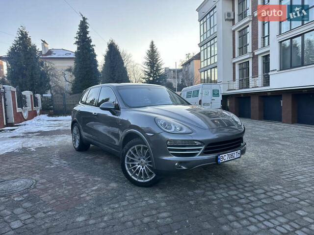 Серый Порше Каен, объемом двигателя 2.97 л и пробегом 220 тыс. км за 29300 $, фото 1 на Automoto.ua
