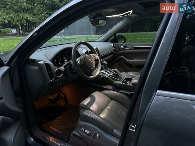 Сірий Порше Cayenne, об'ємом двигуна 2.97 л та пробігом 230 тис. км за 27500 $, фото 2 на Automoto.ua