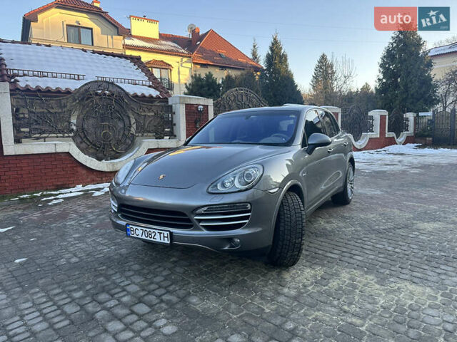 Серый Порше Каен, объемом двигателя 2.97 л и пробегом 220 тыс. км за 29300 $, фото 5 на Automoto.ua