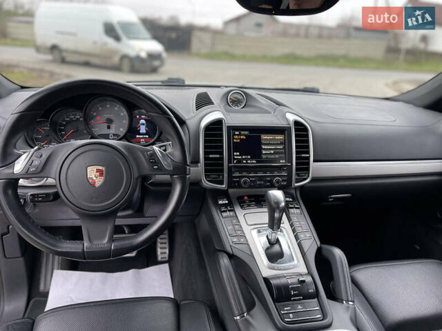 Серый Порше Каен, объемом двигателя 3 л и пробегом 182 тыс. км за 17999 $, фото 25 на Automoto.ua
