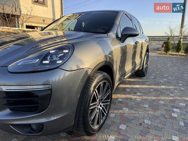 Серый Порше Каен, объемом двигателя 2.97 л и пробегом 277 тыс. км за 29000 $, фото 8 на Automoto.ua