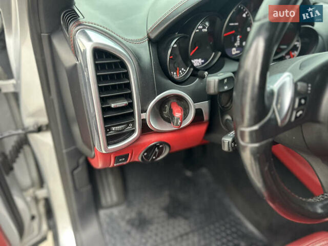 Серый Порше Каен, объемом двигателя 0 л и пробегом 342 тыс. км за 17999 $, фото 20 на Automoto.ua