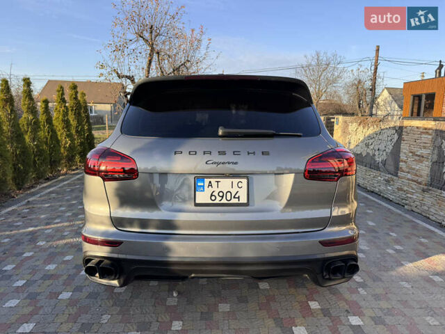 Серый Порше Каен, объемом двигателя 2.97 л и пробегом 277 тыс. км за 29000 $, фото 5 на Automoto.ua