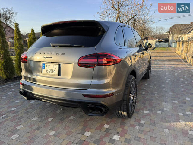 Серый Порше Каен, объемом двигателя 2.97 л и пробегом 277 тыс. км за 29000 $, фото 4 на Automoto.ua