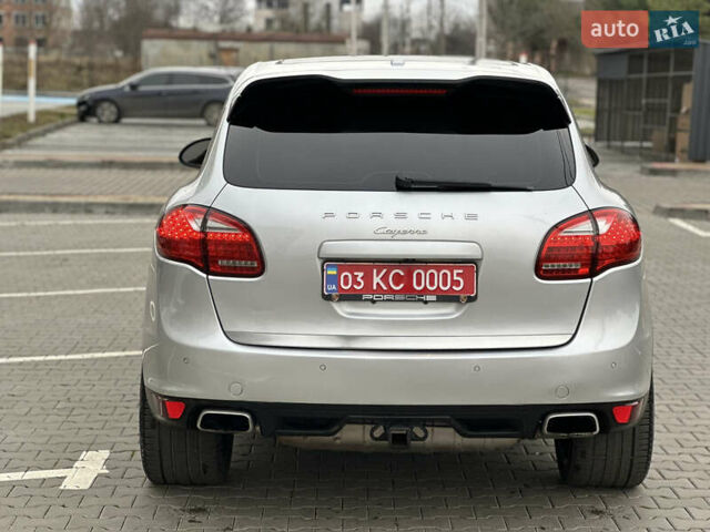 Серый Порше Каен, объемом двигателя 0 л и пробегом 342 тыс. км за 17999 $, фото 7 на Automoto.ua