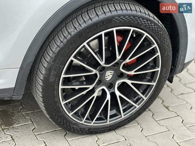 Серый Порше Каен, объемом двигателя 0 л и пробегом 342 тыс. км за 17999 $, фото 13 на Automoto.ua