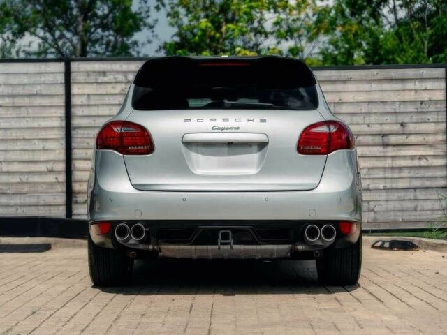 Серый Порше Каен, объемом двигателя 3 л и пробегом 89 тыс. км за 14000 $, фото 4 на Automoto.ua
