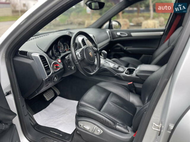 Серый Порше Каен, объемом двигателя 3 л и пробегом 182 тыс. км за 17999 $, фото 29 на Automoto.ua