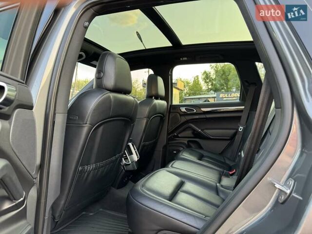 Сірий Порше Cayenne, об'ємом двигуна 3 л та пробігом 92 тис. км за 29900 $, фото 20 на Automoto.ua