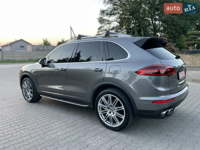 Серый Порше Каен, объемом двигателя 3 л и пробегом 191 тыс. км за 28000 $, фото 12 на Automoto.ua