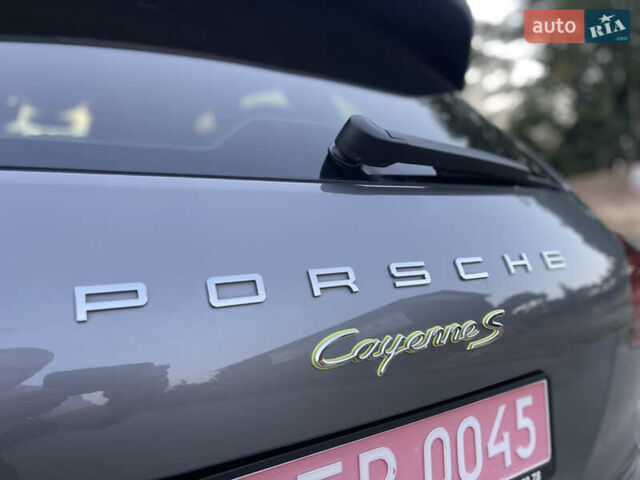 Серый Порше Каен, объемом двигателя 3 л и пробегом 191 тыс. км за 28000 $, фото 26 на Automoto.ua