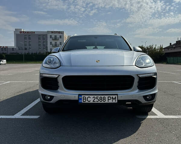 Серый Порше Каен, объемом двигателя 3.6 л и пробегом 199 тыс. км за 19900 $, фото 3 на Automoto.ua