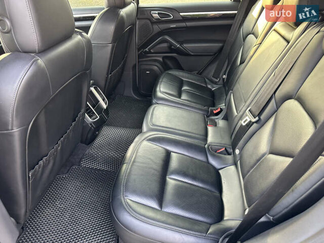 Сірий Порше Cayenne, об'ємом двигуна 3.6 л та пробігом 199 тис. км за 22500 $, фото 15 на Automoto.ua