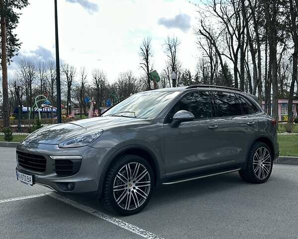 Сірий Порше Cayenne, об'ємом двигуна 2.97 л та пробігом 190 тис. км за 33700 $, фото 13 на Automoto.ua