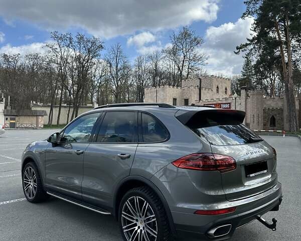 Сірий Порше Cayenne, об'ємом двигуна 2.97 л та пробігом 190 тис. км за 33700 $, фото 15 на Automoto.ua