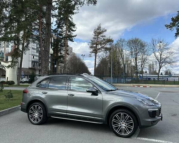 Сірий Порше Cayenne, об'ємом двигуна 2.97 л та пробігом 190 тис. км за 33700 $, фото 9 на Automoto.ua