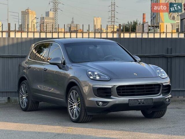Сірий Порше Cayenne, об'ємом двигуна 3 л та пробігом 92 тис. км за 29900 $, фото 2 на Automoto.ua