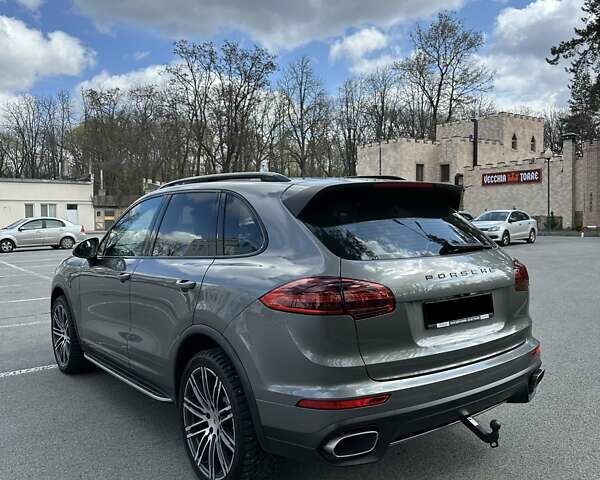 Сірий Порше Cayenne, об'ємом двигуна 2.97 л та пробігом 190 тис. км за 33700 $, фото 10 на Automoto.ua