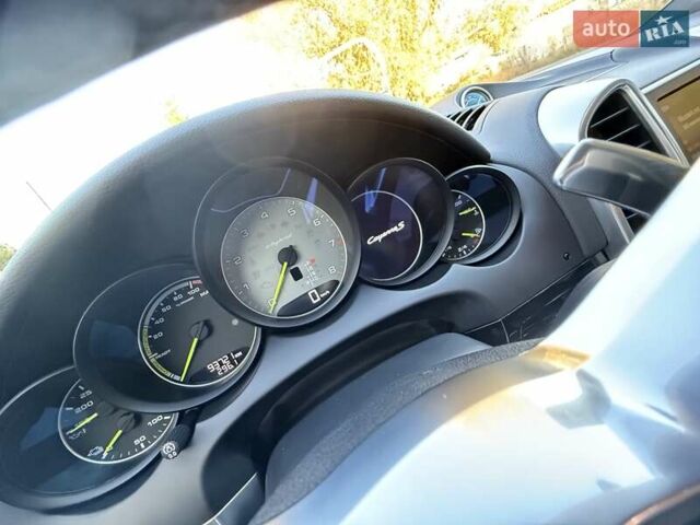 Порше Каен 2015 в Малине на Automoto.ua Серый Порше Каен, объемом двигателя 3 л и пробегом 94 тыс. км за 28700 $, фото 39 на Automoto.ua