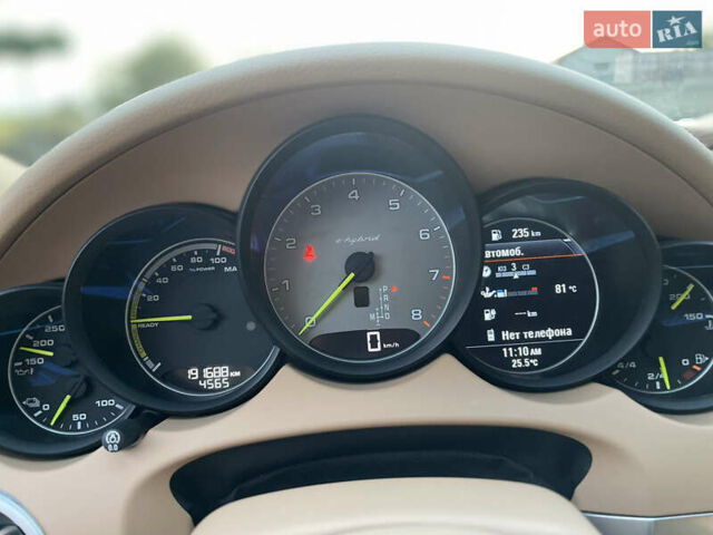 Серый Порше Каен, объемом двигателя 3 л и пробегом 191 тыс. км за 28000 $, фото 30 на Automoto.ua