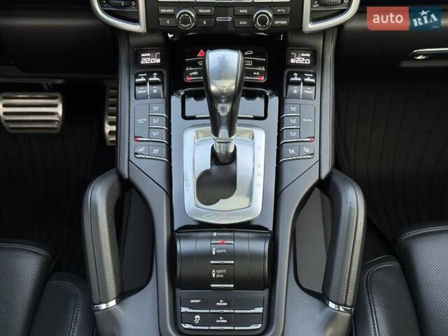 Сірий Порше Cayenne, об'ємом двигуна 3 л та пробігом 92 тис. км за 29900 $, фото 15 на Automoto.ua