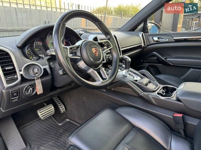 Сірий Порше Cayenne, об'ємом двигуна 3 л та пробігом 92 тис. км за 29900 $, фото 6 на Automoto.ua