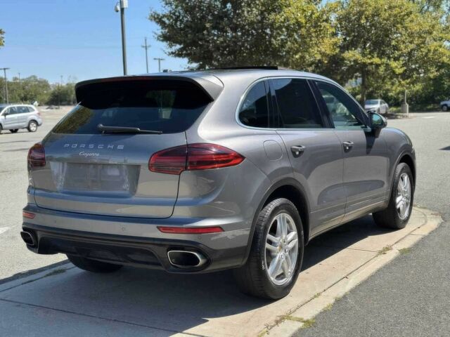 Серый Порше Каен, объемом двигателя 3.6 л и пробегом 72 тыс. км за 13000 $, фото 4 на Automoto.ua