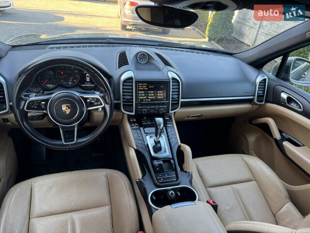 Сірий Порше Cayenne, об'ємом двигуна 3.6 л та пробігом 180 тис. км за 15800 $, фото 14 на Automoto.ua