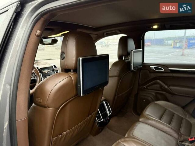 Серый Порше Каен, объемом двигателя 4.13 л и пробегом 261 тыс. км за 39900 $, фото 27 на Automoto.ua