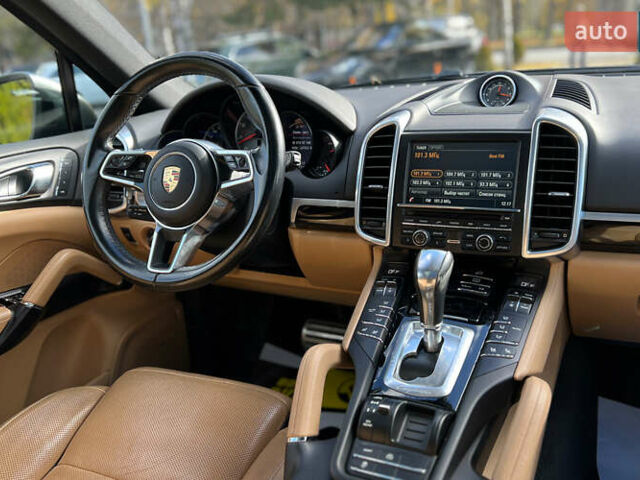 Серый Порше Каен, объемом двигателя 3.6 л и пробегом 169 тыс. км за 26999 $, фото 25 на Automoto.ua