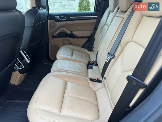 Сірий Порше Cayenne, об'ємом двигуна 3.6 л та пробігом 180 тис. км за 15800 $, фото 10 на Automoto.ua
