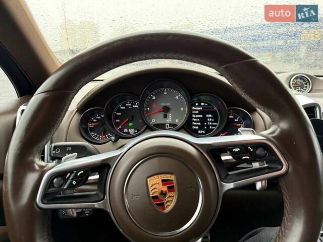 Серый Порше Каен, объемом двигателя 4.13 л и пробегом 261 тыс. км за 39900 $, фото 1 на Automoto.ua